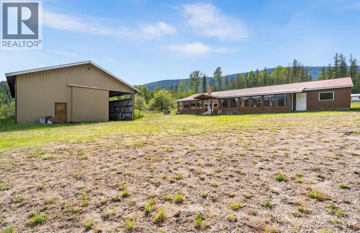 600 Robinson Road, Edgewood, British Columbia  V0G 1J0 - Photo 23 - 10387376