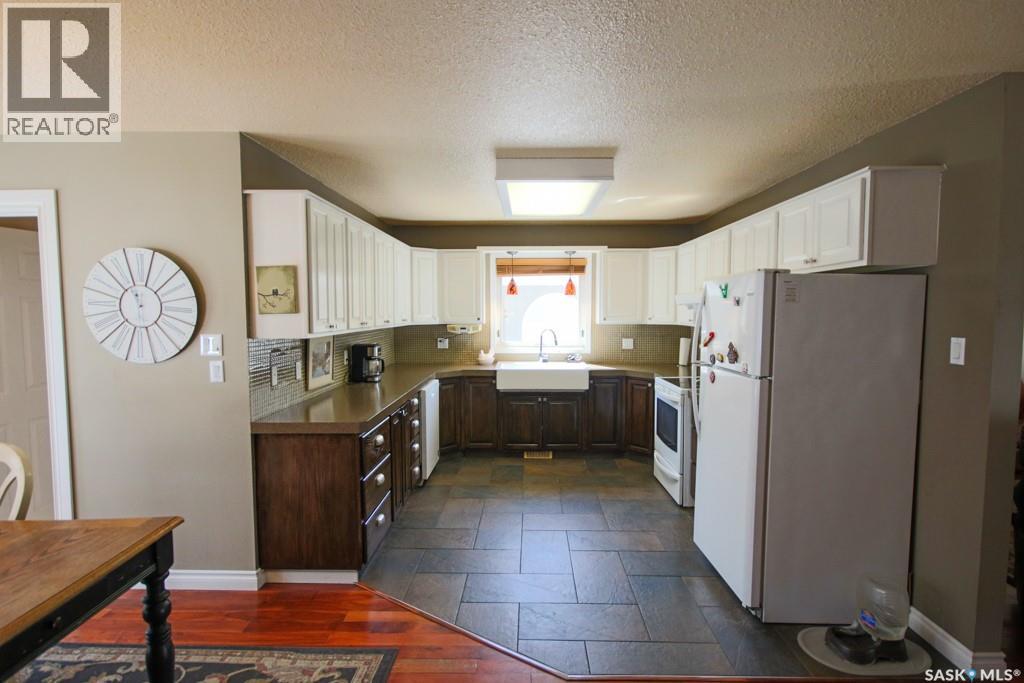 1666 Marshall Crescent, Moose Jaw, Saskatchewan  S6H 3G7 - Photo 6 - SK035797