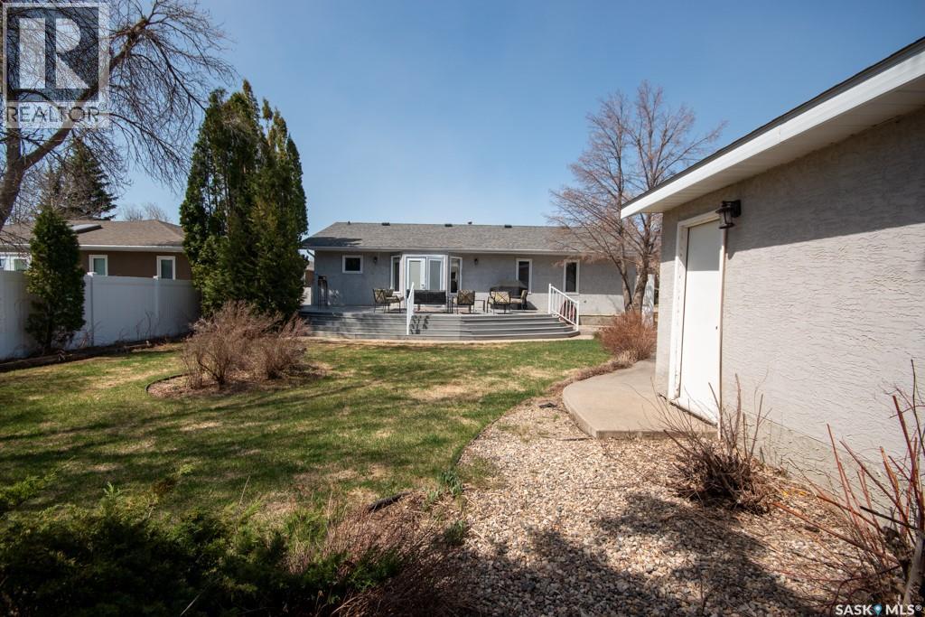 1666 Marshall Crescent, Moose Jaw, Saskatchewan  S6H 3G7 - Photo 26 - SK035797