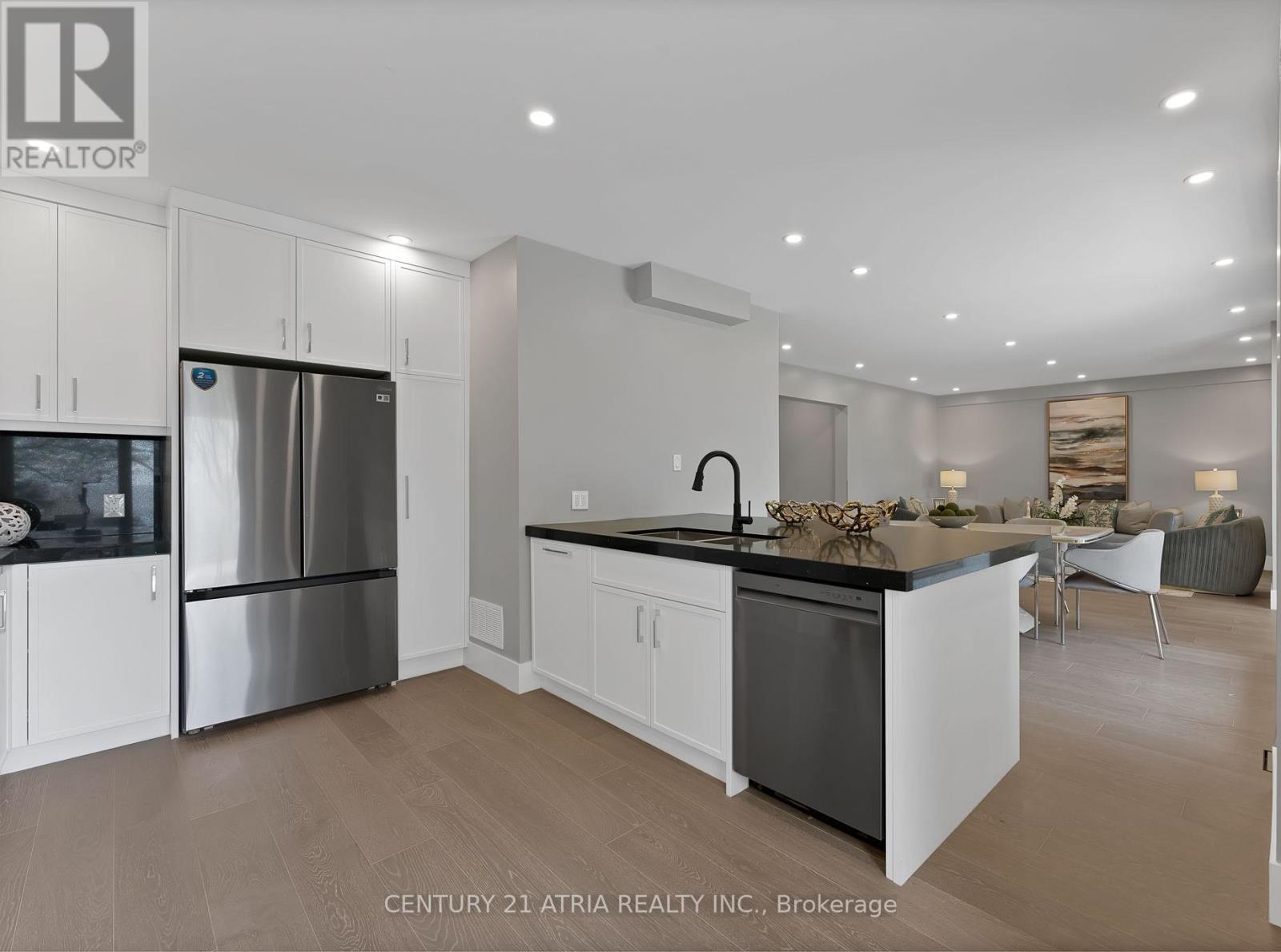 33 Bellehaven Crescent, Toronto, Ontario  M1M 1H2 - Photo 15 - E13124534
