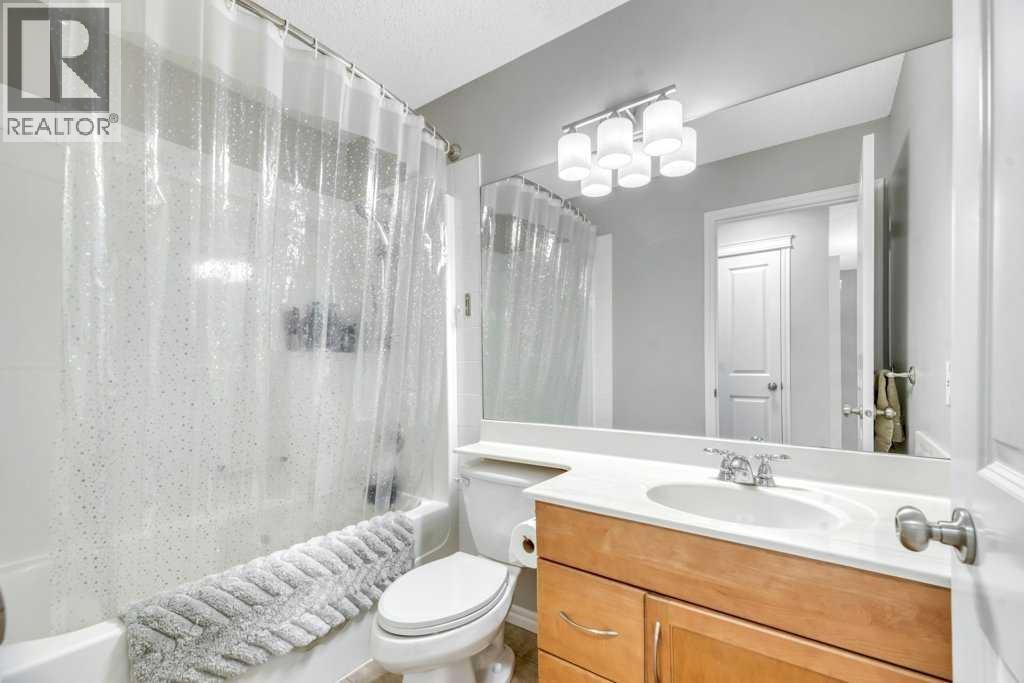 392 Rainbow Falls Way, Chestermere, Alberta  T1X 1S6 - Photo 44 - A2293151