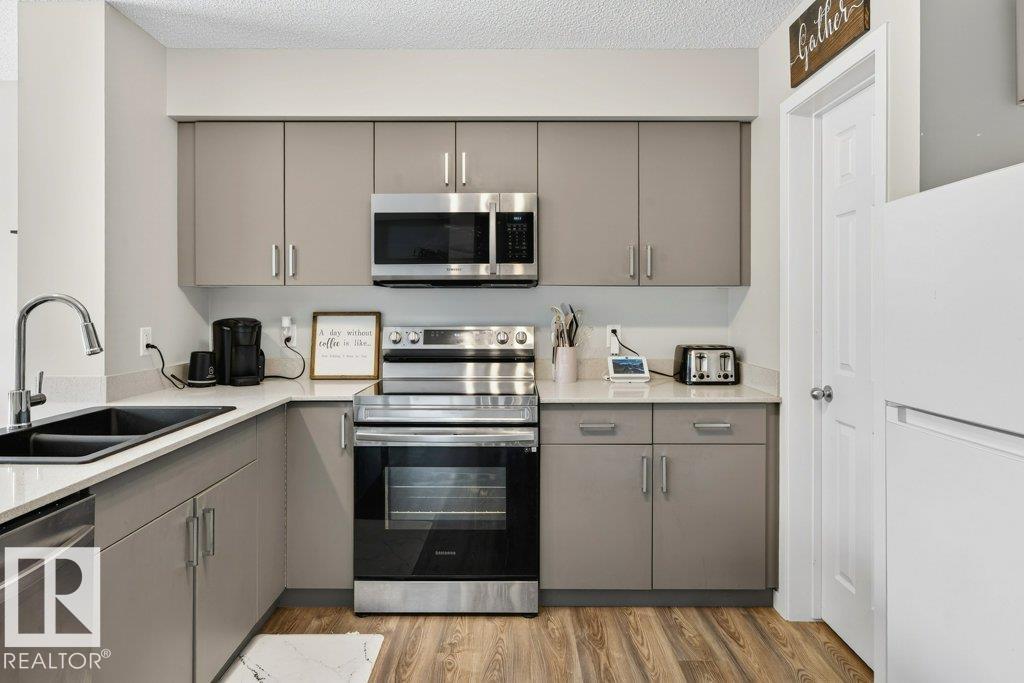 2037 Westerra Lo, Stony Plain, Alberta  T7Z 0H8 - Photo 2 - E4476097