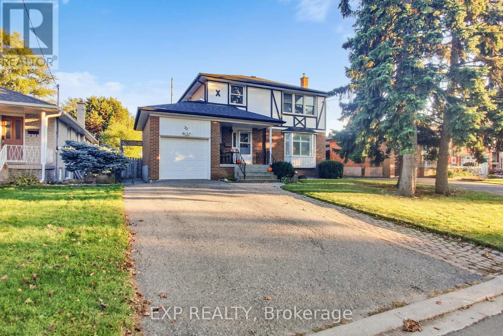 22 CHESTNUT AVENUE, Brampton, Ontario