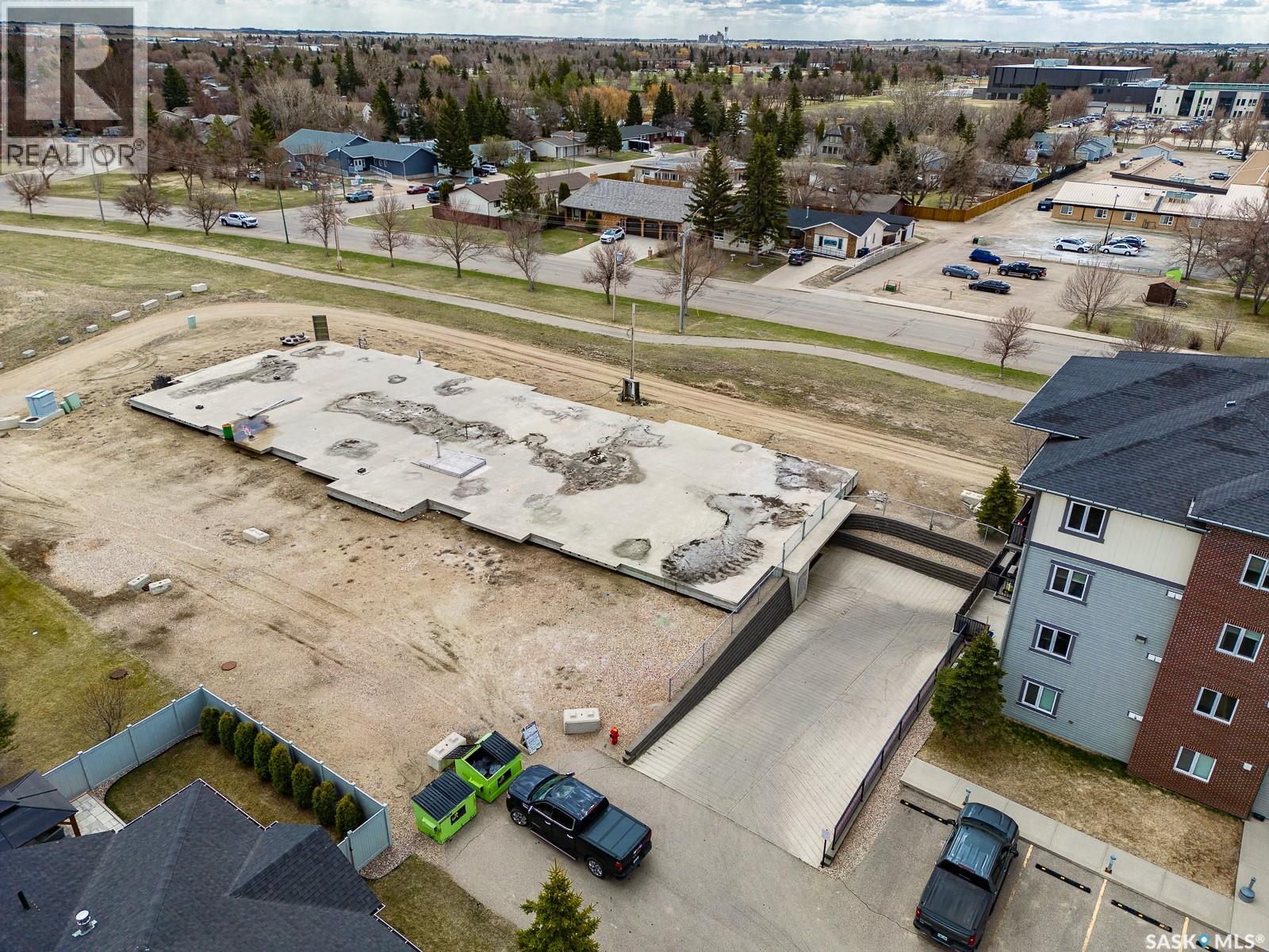 830 5th Street Ne, Weyburn, Saskatchewan  S4H 0Y9 - Photo 4 - SK031566