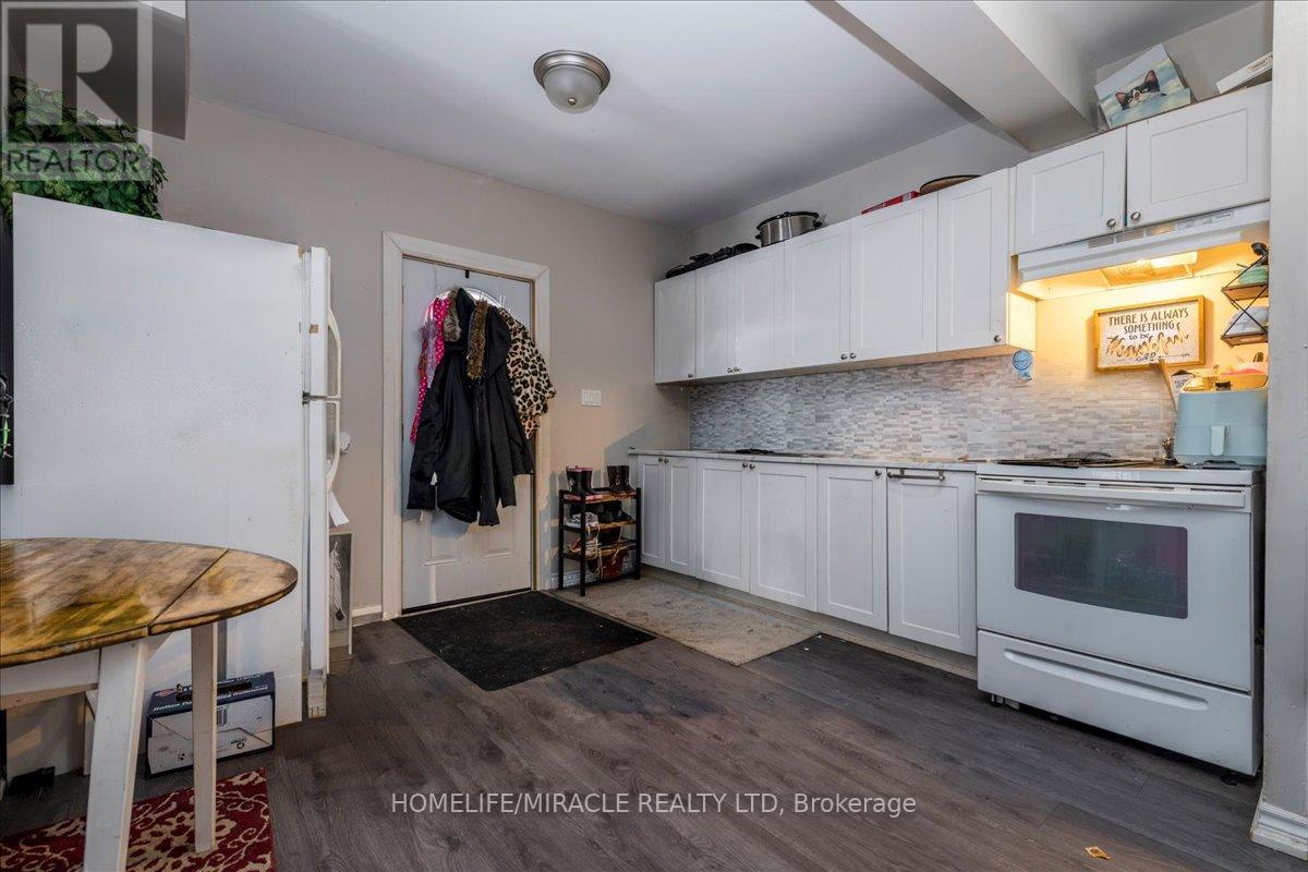 143 Colborne Street W, Orillia, Ontario  L3V 5B8 - Photo 4 - S13010518