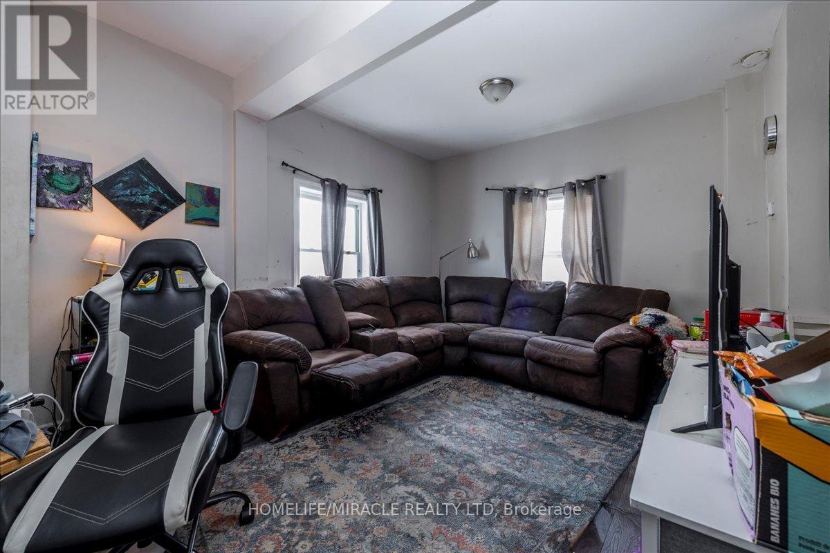 143 Colborne Street W, Orillia, Ontario  L3V 5B8 - Photo 3 - S13010518