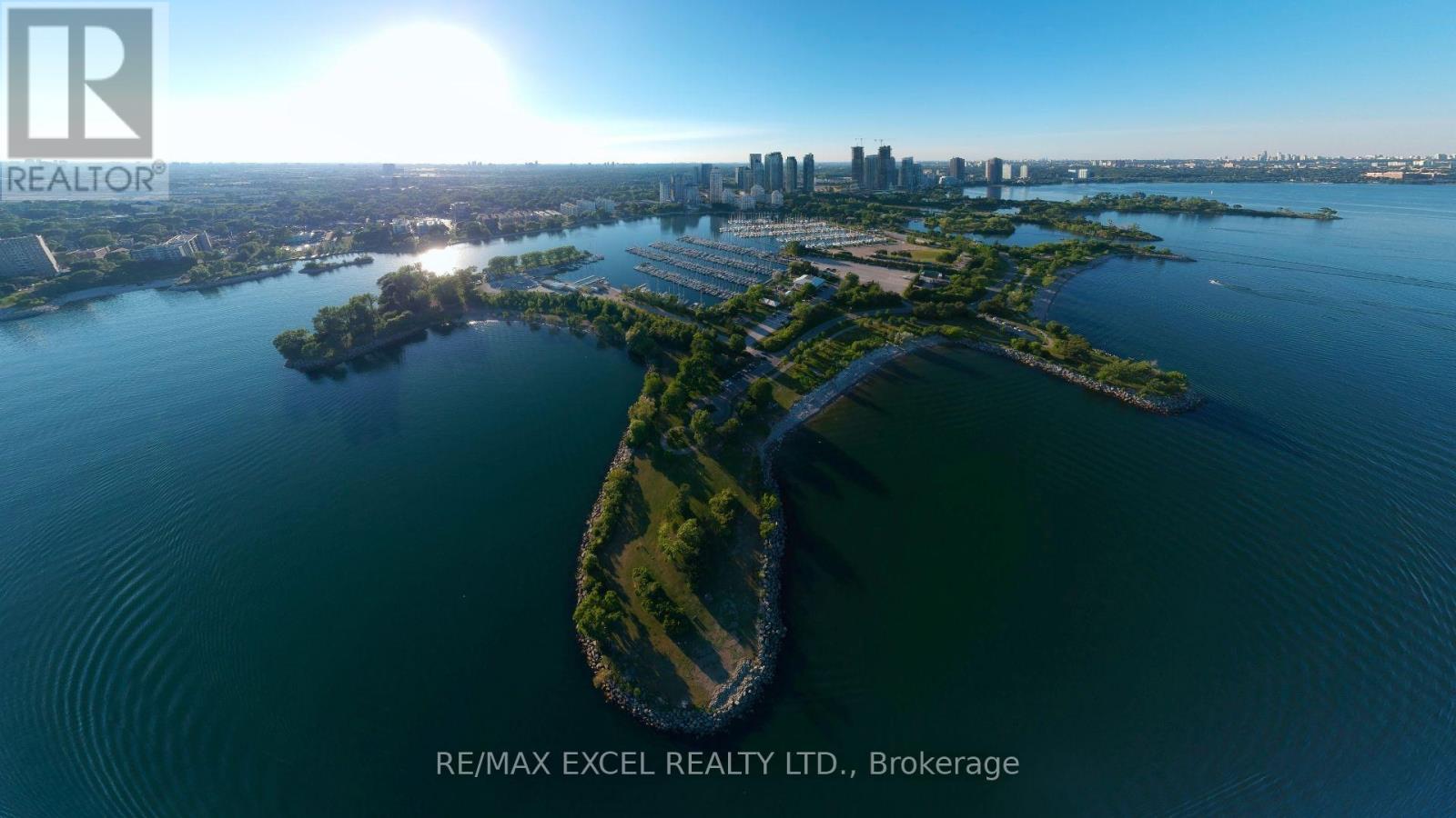 2105 - 2269 Lake Shore Boulevard W, Toronto, Ontario  M8V 3X6 - Photo 48 - W13119266