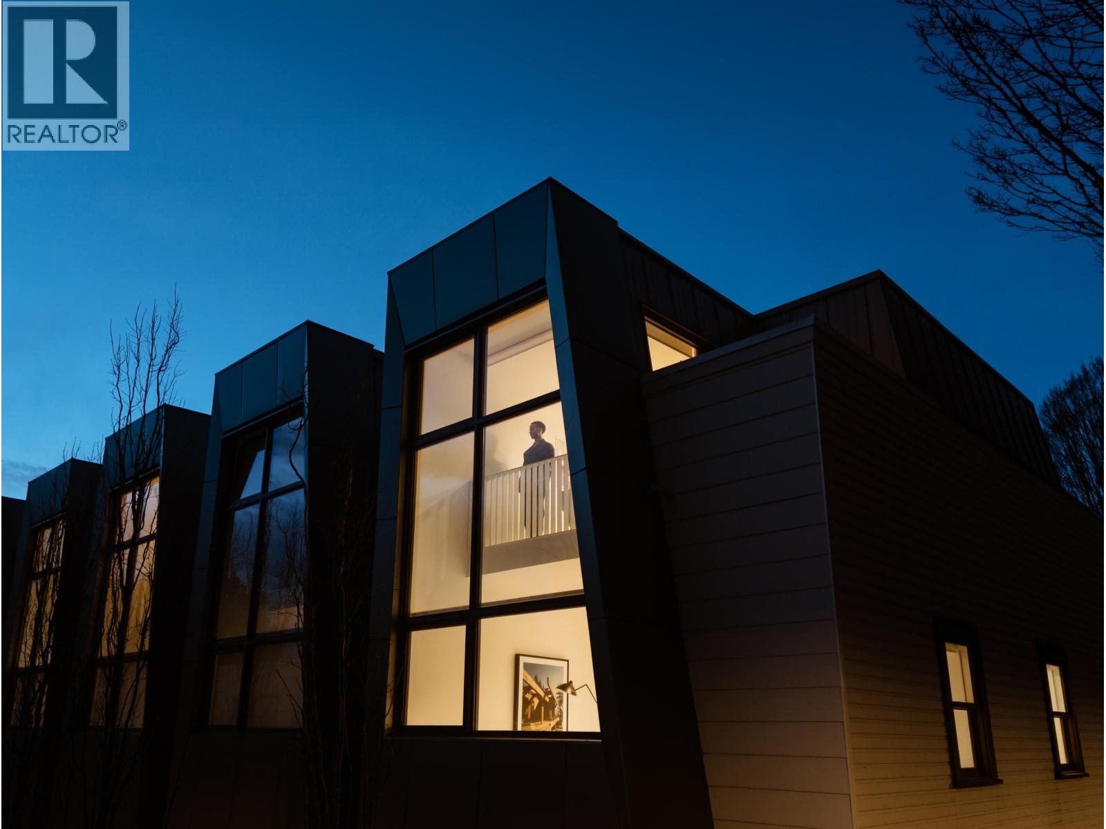 5 6 W 17TH AVENUE, Vancouver, British Columbia