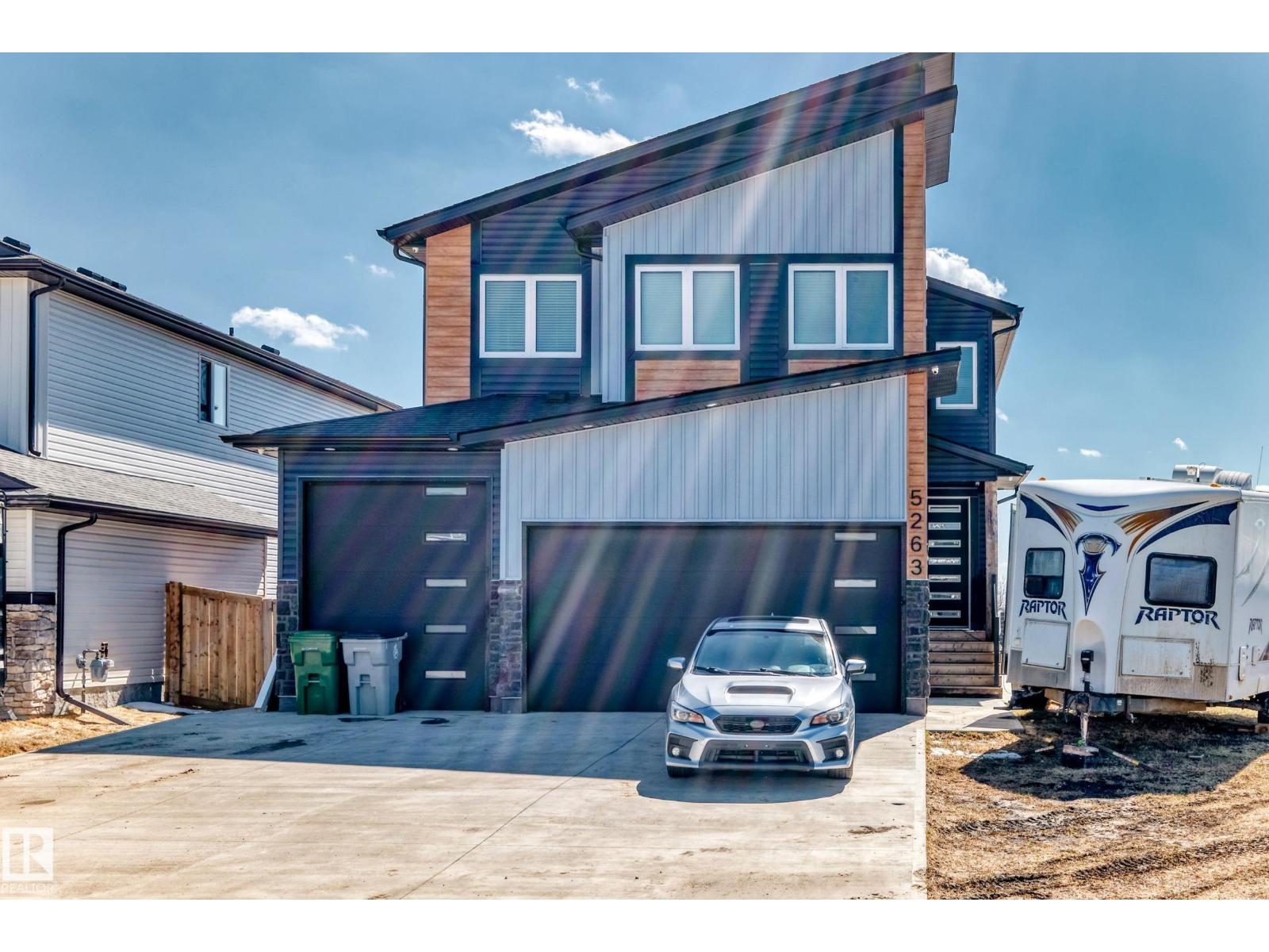 5263 47 Ave, calmar, Alberta
