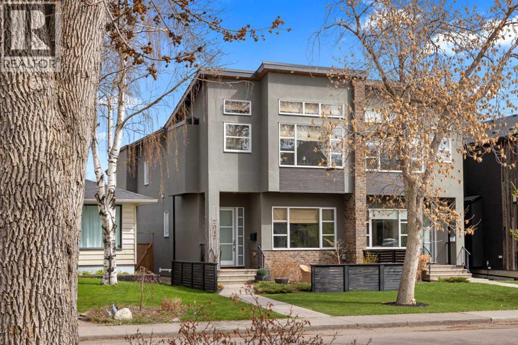 2012 49 Avenue SW, Calgary, Alberta