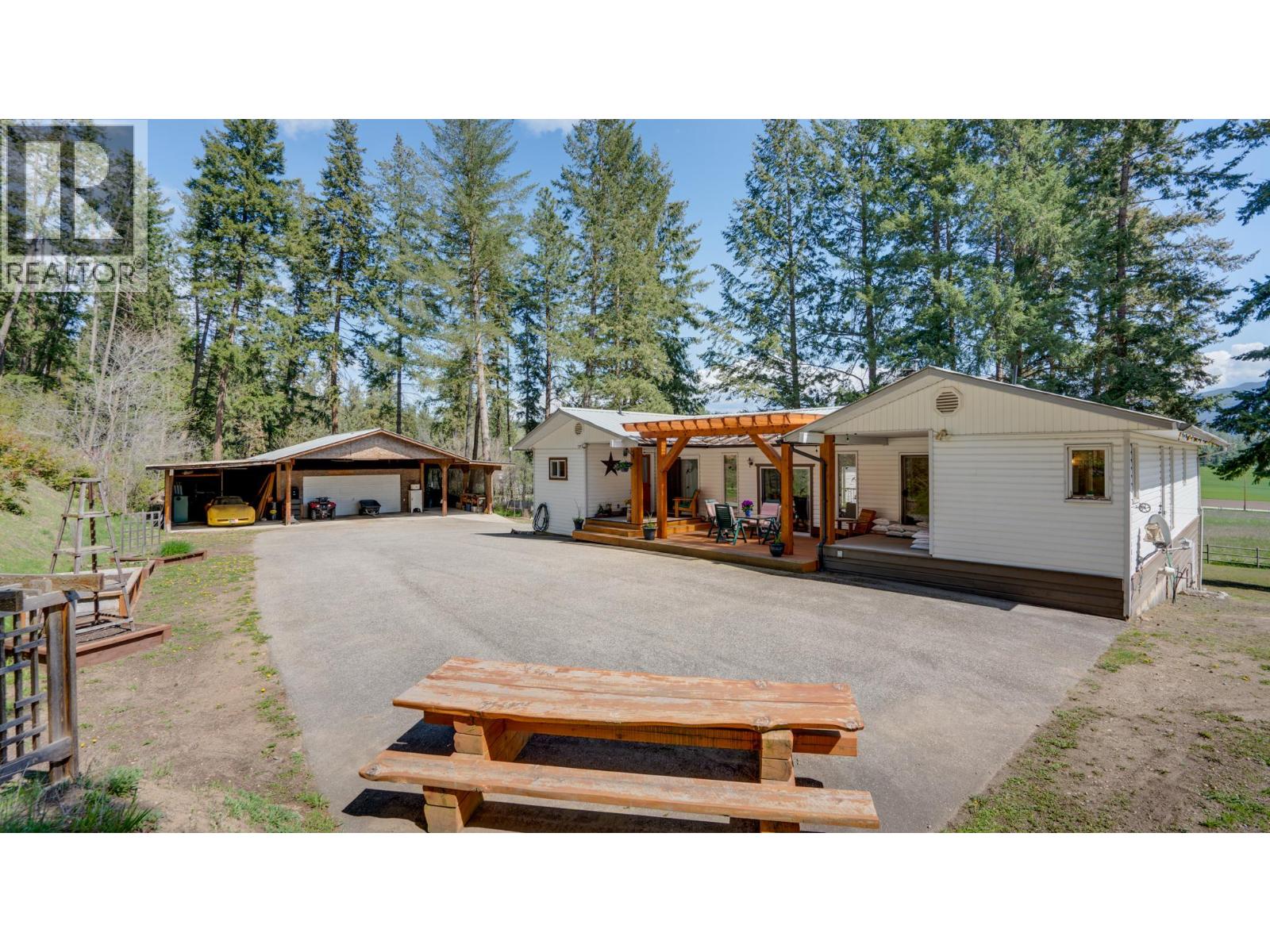 4851 Lansdowne Road, Spallumcheen, British Columbia