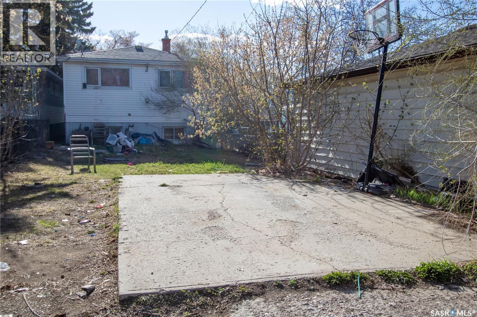 1909 Broder Street, Regina, Saskatchewan  S4N 3R9 - Photo 2 - SK035827