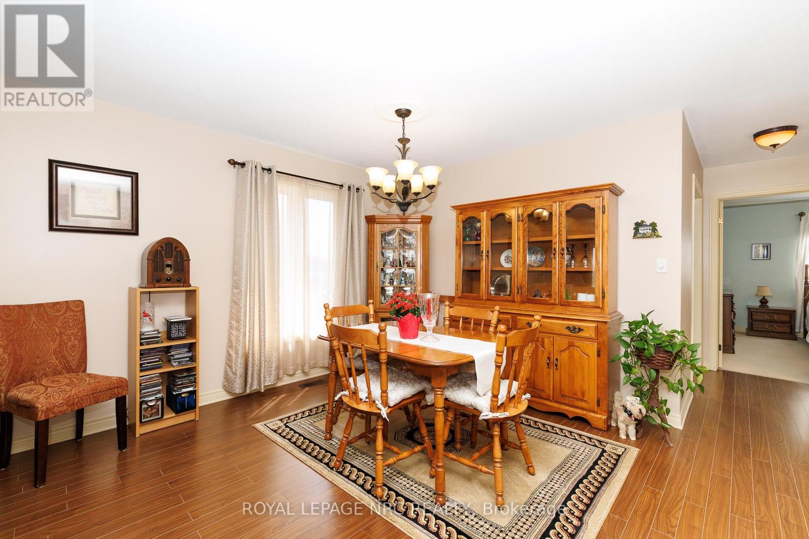 6787 Ailanthus Avenue, Niagara Falls, Ontario  L2G 4C6 - Photo 12 - X13125736