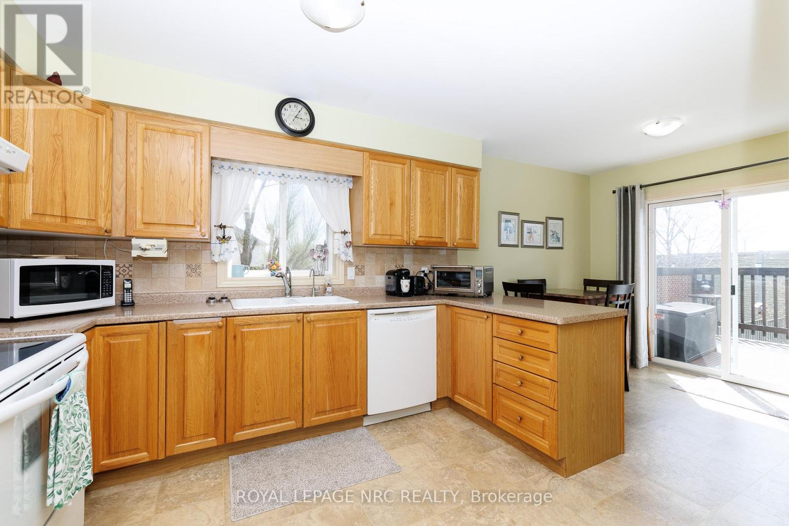 6787 Ailanthus Avenue, Niagara Falls, Ontario  L2G 4C6 - Photo 14 - X13125736