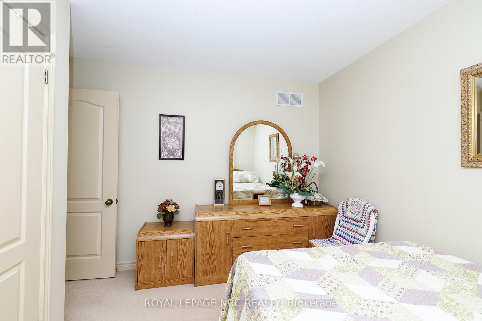 6787 Ailanthus Avenue, Niagara Falls, Ontario  L2G 4C6 - Photo 26 - X13125736