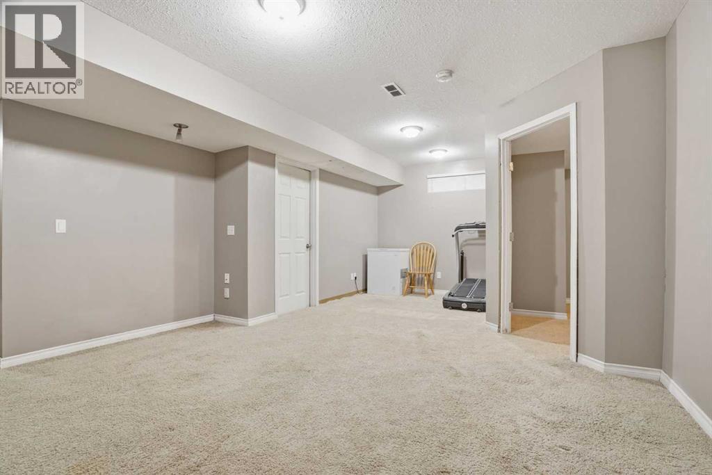 202 New Brighton Manor SE, Calgary, Alberta  T2Z 4J4 - Photo 38 - A2306864