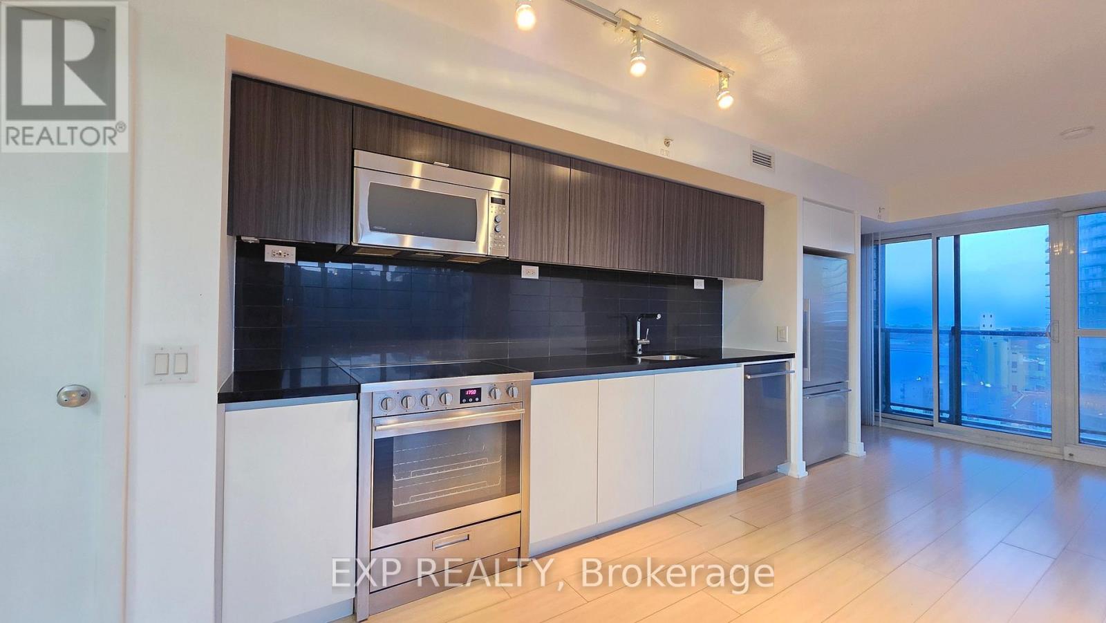 2206 - 85 QUEENS WHARF ROAD, Toronto, Ontario