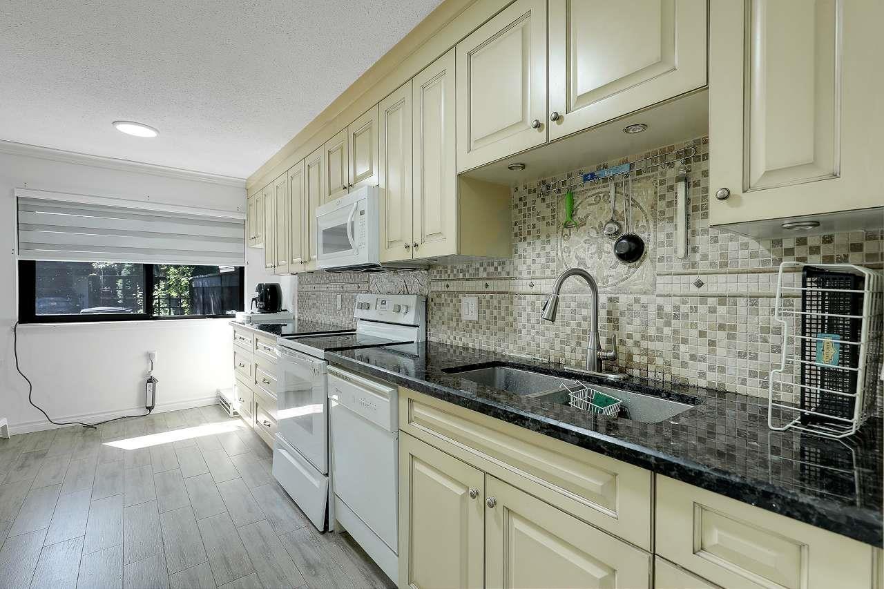 252 9452 Prince Charles Boulevard, Surrey, British Columbia  V3V 1S6 - Photo 5 - R3123219
