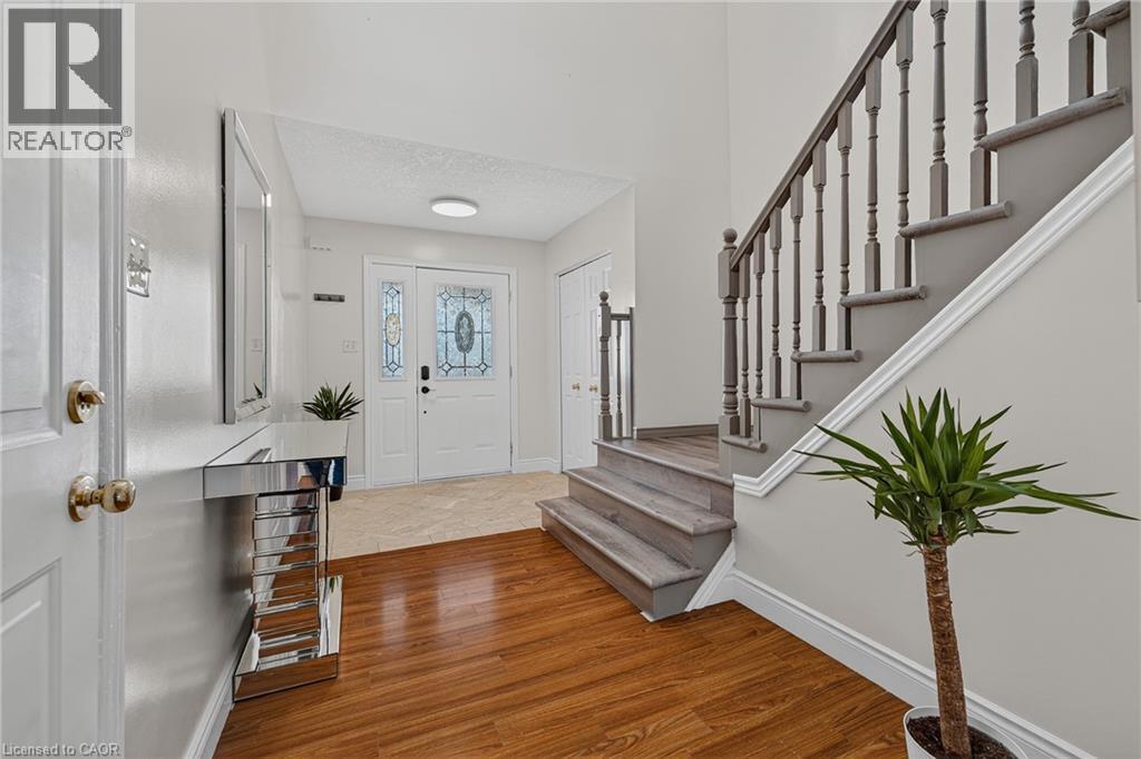 512 Snowdrop Court, Kitchener, Ontario  N2E 4G4 - Photo 4 - 40829433