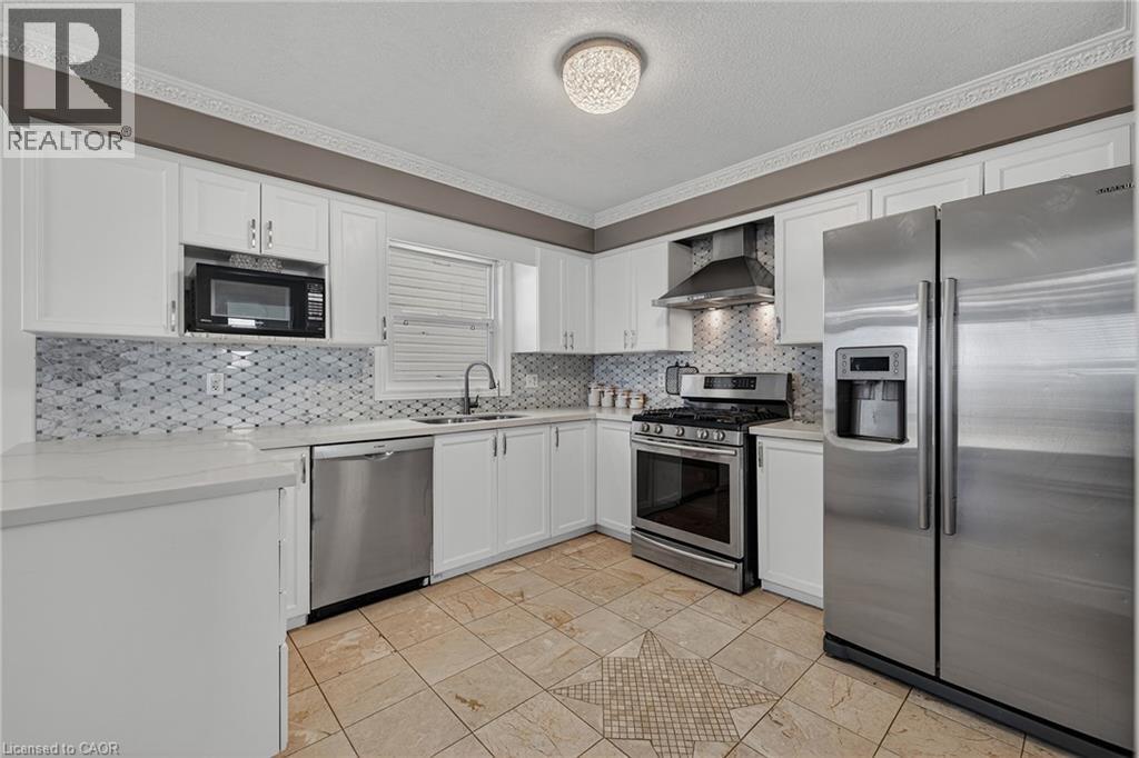 512 Snowdrop Court, Kitchener, Ontario  N2E 4G4 - Photo 8 - 40829433
