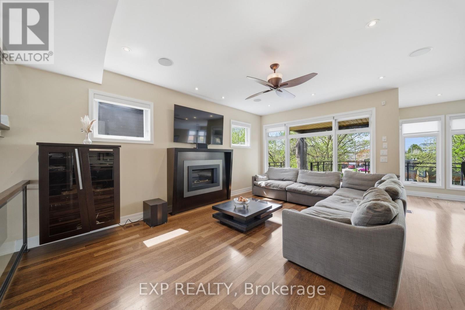 1356 Louis Lane, Ottawa, Ontario  K1B 3N5 - Photo 3 - X13125742