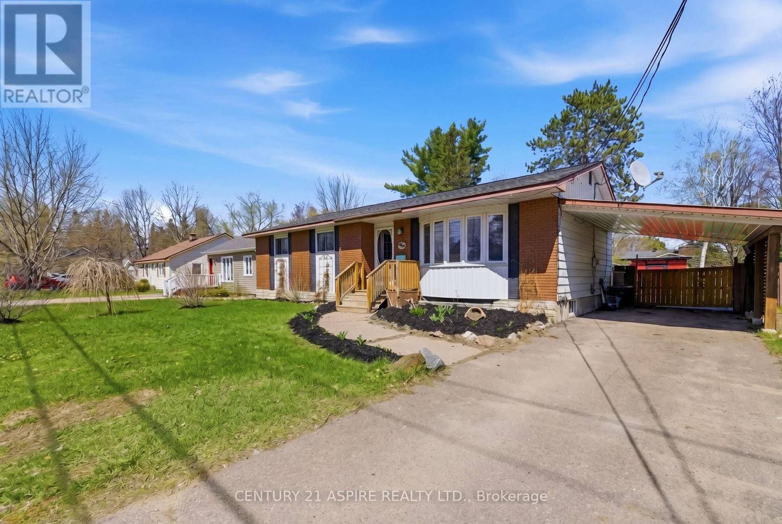 76 DORAN ROAD, Petawawa, Ontario