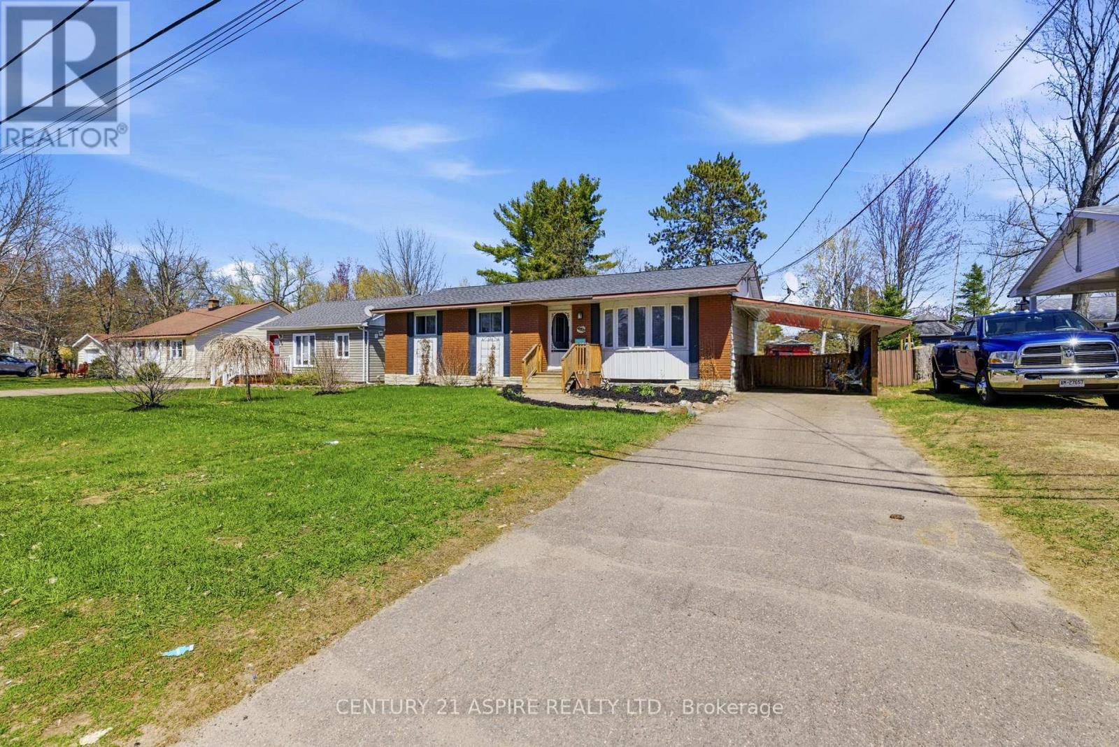 76 Doran Road, Petawawa, Ontario  K8H 1R2 - Photo 2 - X13125760
