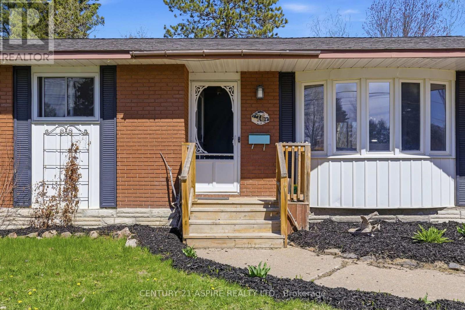 76 Doran Road, Petawawa, Ontario  K8H 1R2 - Photo 4 - X13125760