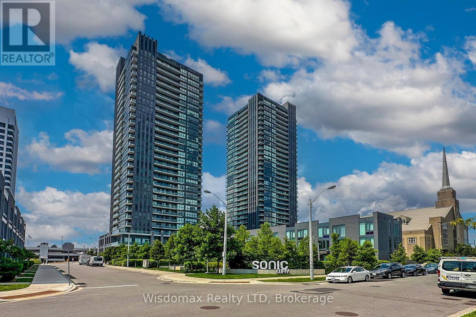 2006 - 2 SONIC WAY, Toronto, Ontario