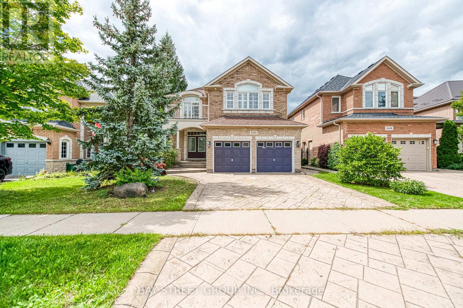 2422 HERTFORDSHIRE WAY, Oakville, Ontario