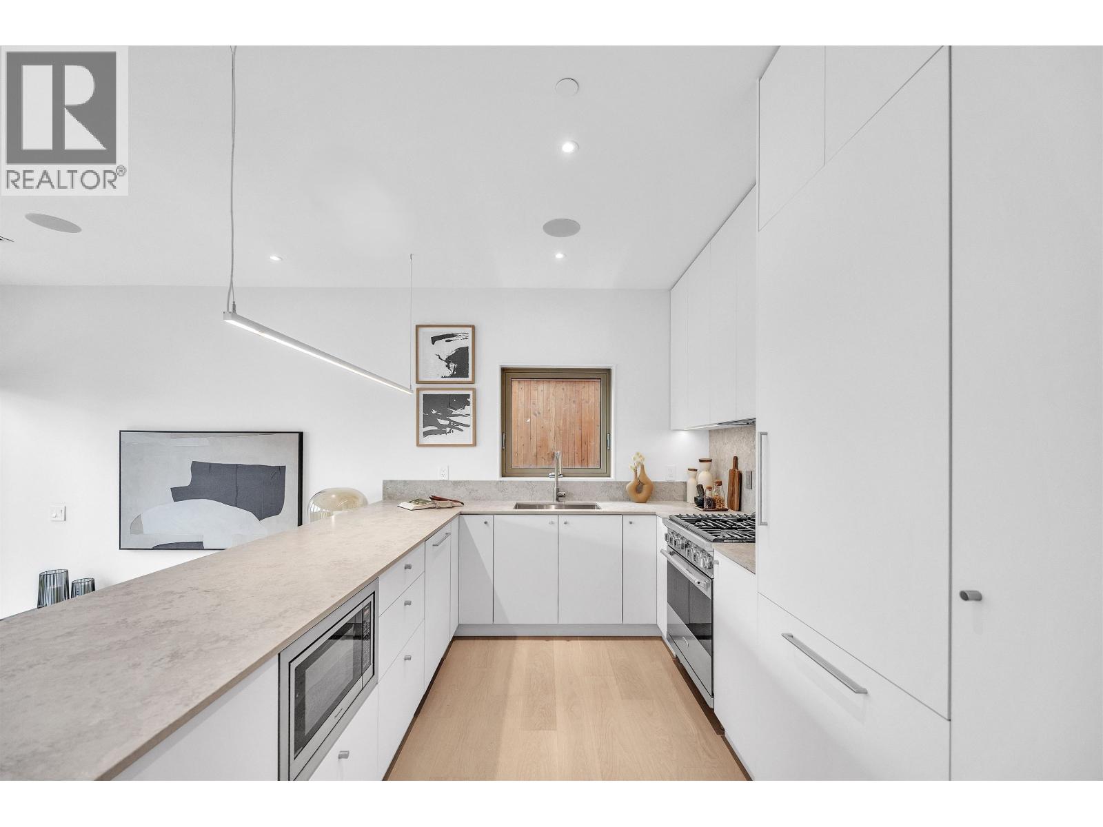 2 2915 E 5th Avenue, Vancouver, British Columbia  V5M 1N6 - Photo 4 - R3101017