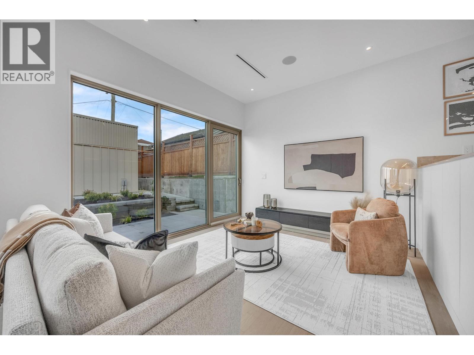 2 2915 E 5th Avenue, Vancouver, British Columbia  V5M 1N6 - Photo 6 - R3101017