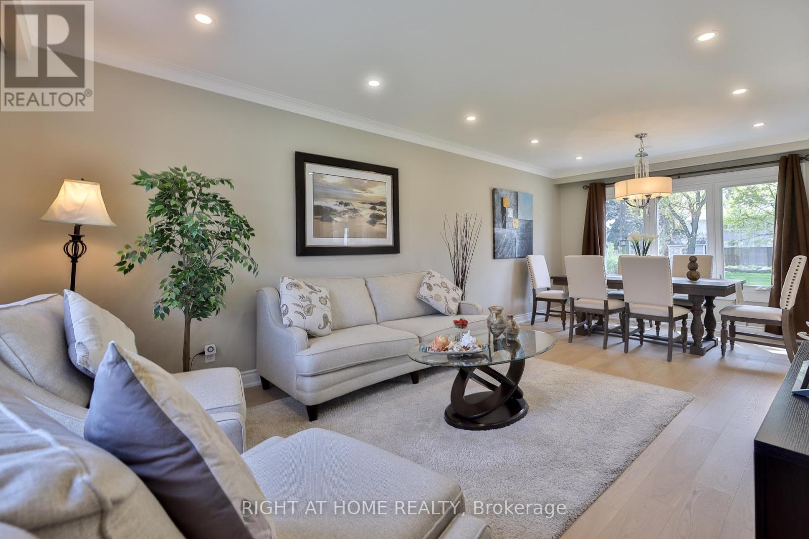 60 ARAGON AVENUE, Toronto, Ontario