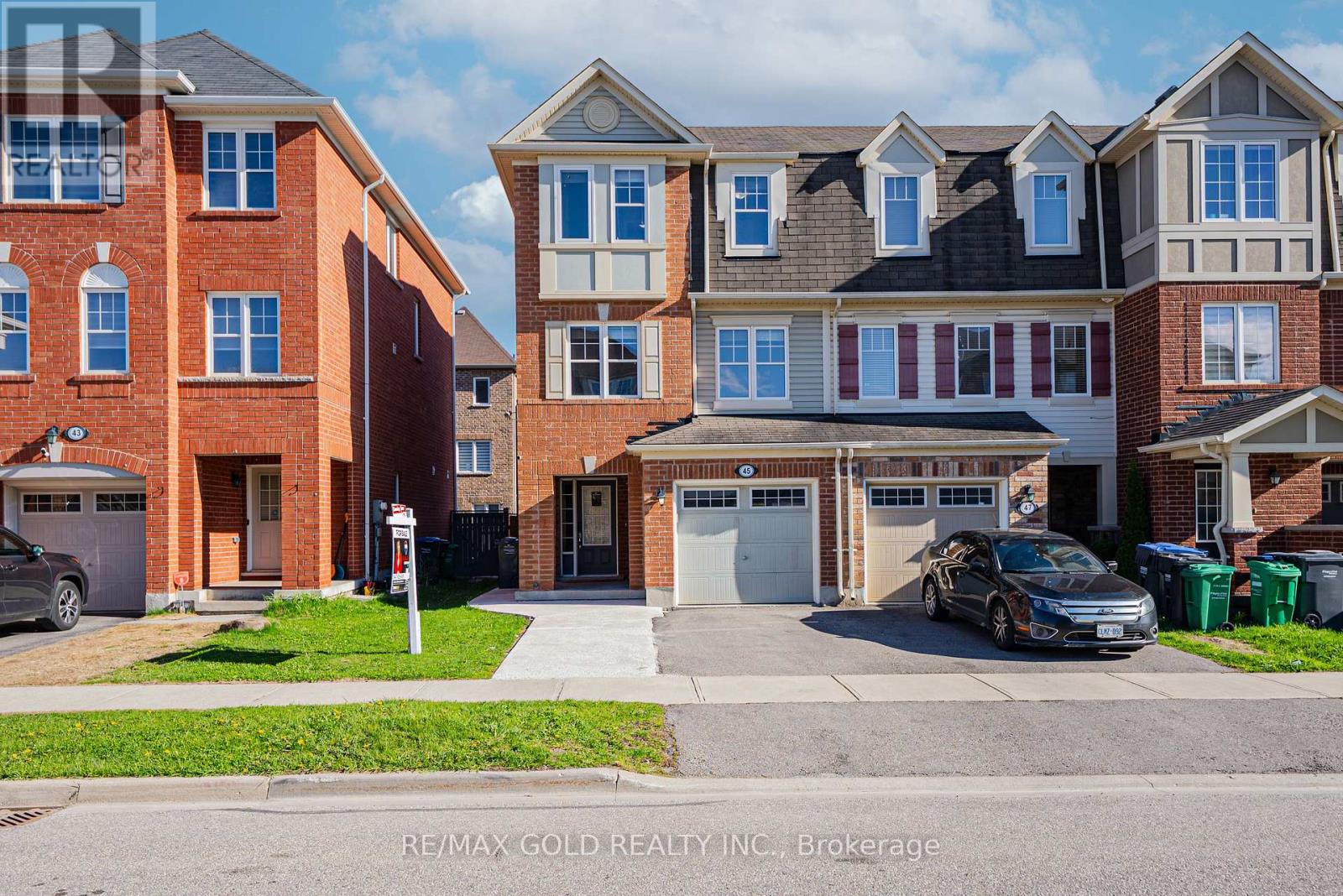 45 ARIEL ROAD, Brampton, Ontario