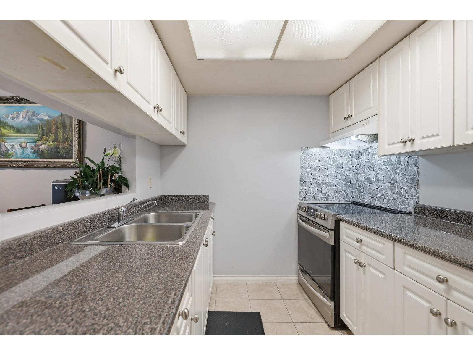 101 9635 121 Street, Surrey, British Columbia  V3V 7L8 - Photo 12 - R3121690