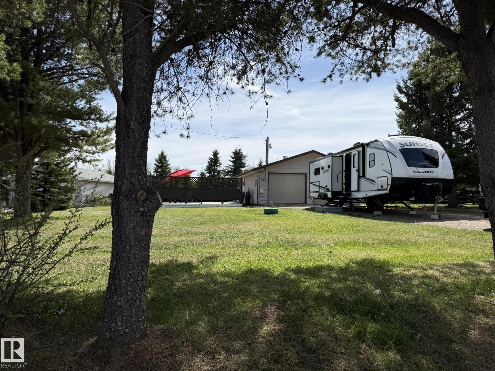 38 Lakeshore Dr, Rural Wetaskiwin County, Alberta  T0C 2V0 - Photo 32 - E4487554