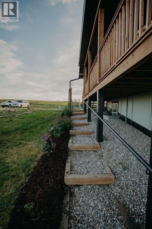 16 - 30480 Range Road 12, Rural Mountain View County, Alberta  T0M 0N0 - Photo 6 - A2307400