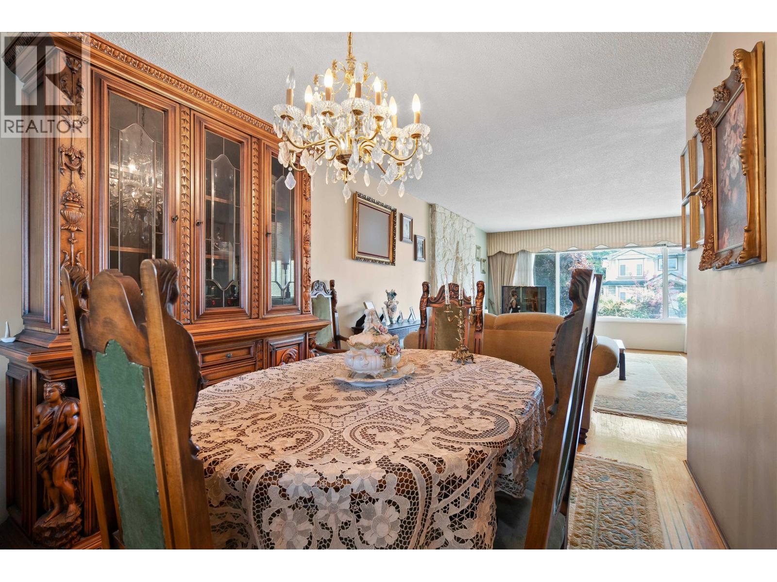 6949 Jubilee Avenue, Burnaby, British Columbia  V5J 4B4 - Photo 8 - R3123498