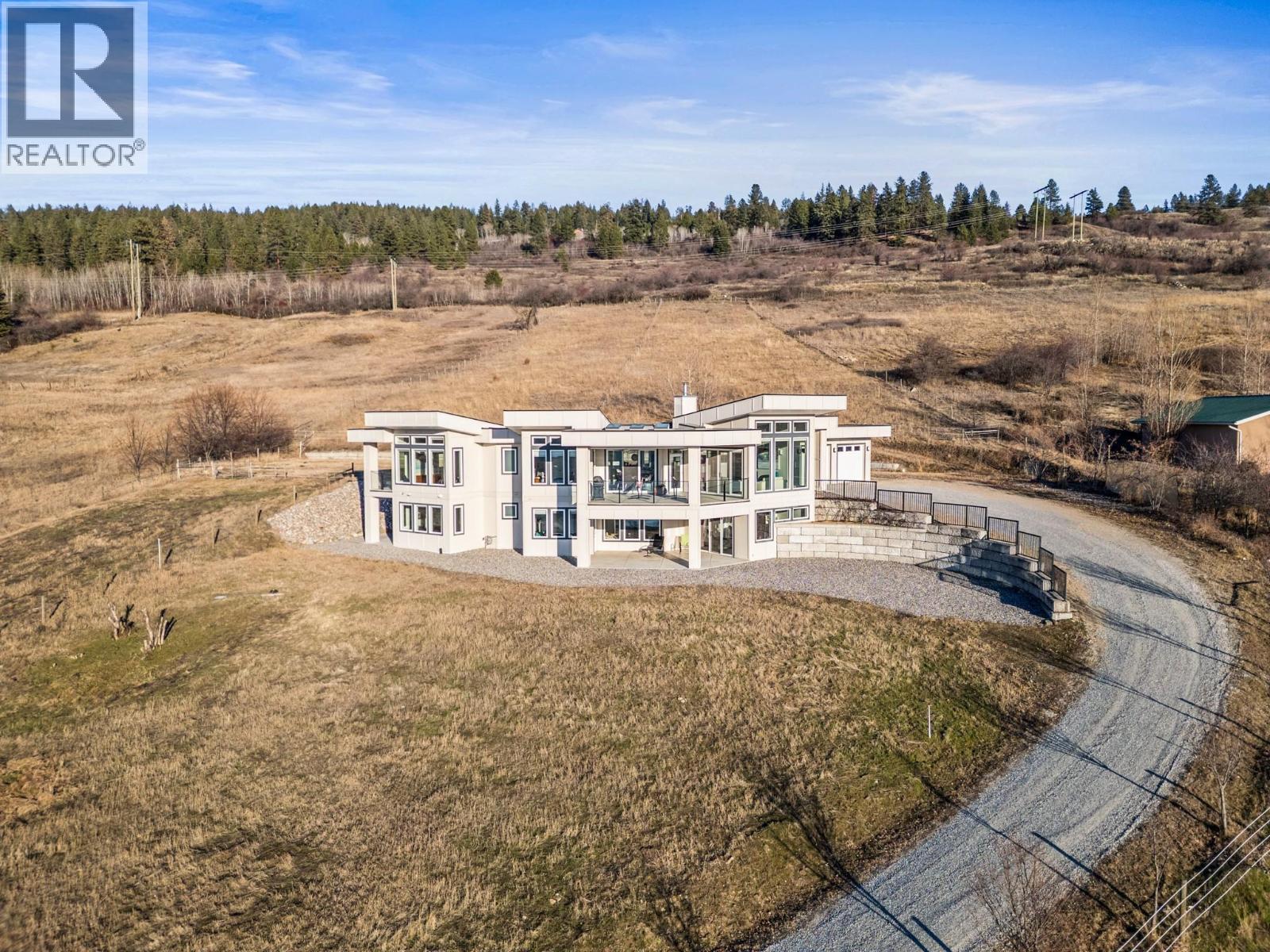 7697 Baker Hogg Road, Vernon, British Columbia  V1B 3S3 - Photo 2 - 10379548