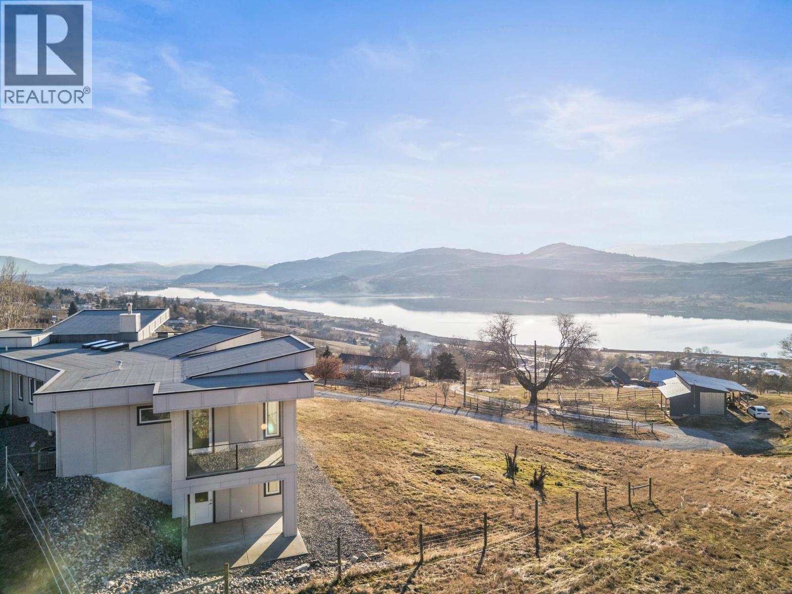 7697 Baker Hogg Road, Vernon, British Columbia  V1B 3S3 - Photo 3 - 10379548