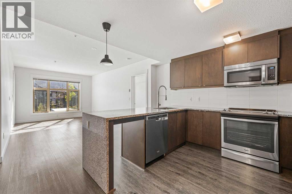 121, 15 Aspenmont Heights SW, Calgary, Alberta  T3H 0E3 - Photo 2 - A2289784