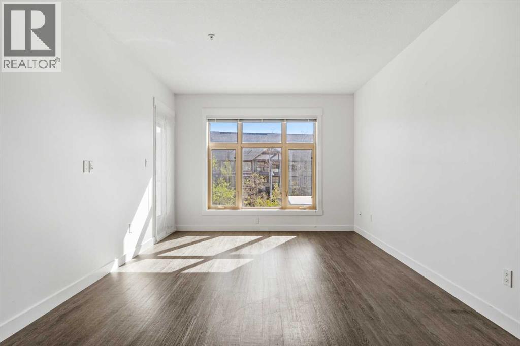 121, 15 Aspenmont Heights SW, Calgary, Alberta  T3H 0E3 - Photo 5 - A2289784
