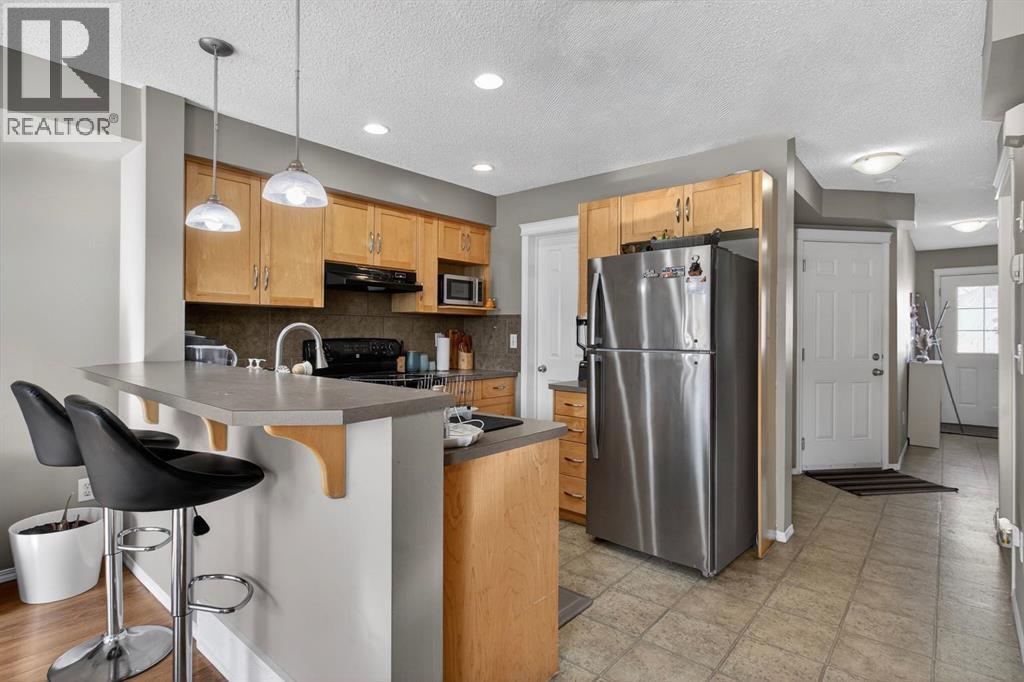 113 Country Village Lane Ne, Calgary, Alberta  T3K 0E8 - Photo 5 - A2295524