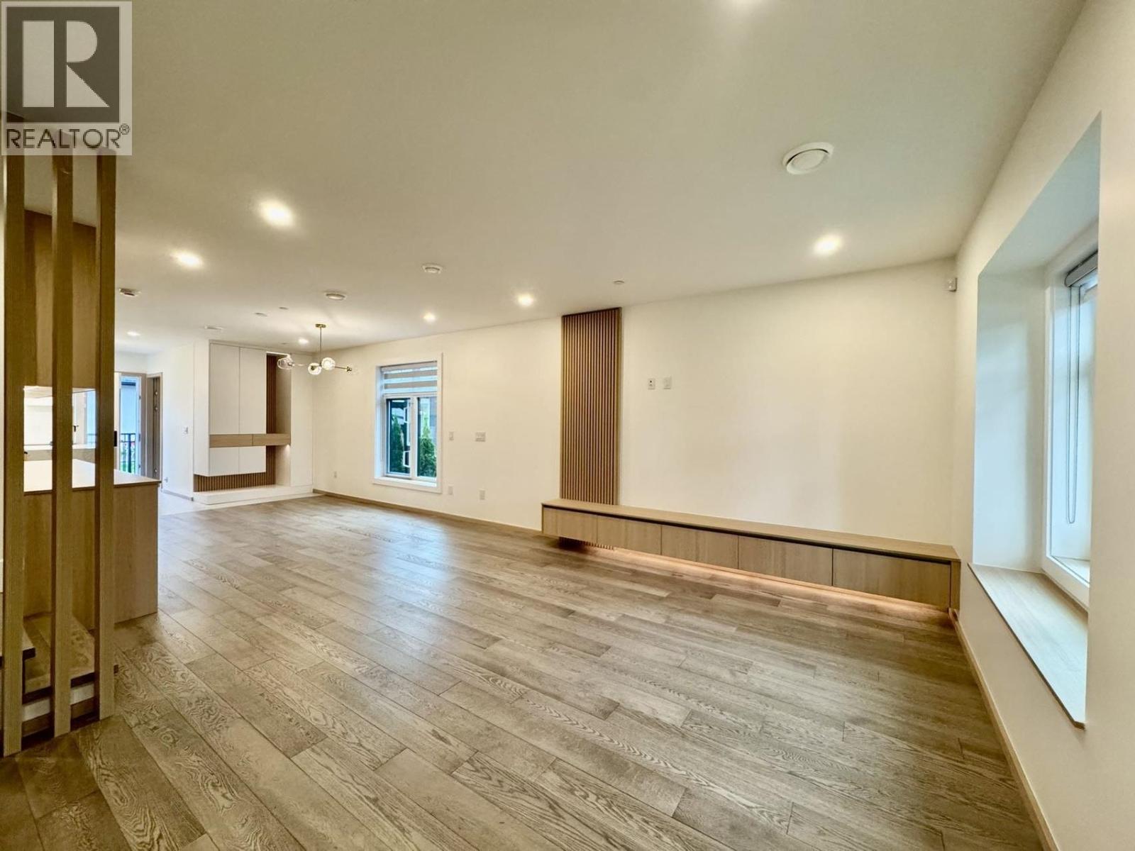 5218 Rupert Street, Vancouver, British Columbia  V5R 2J9 - Photo 2 - R3123476