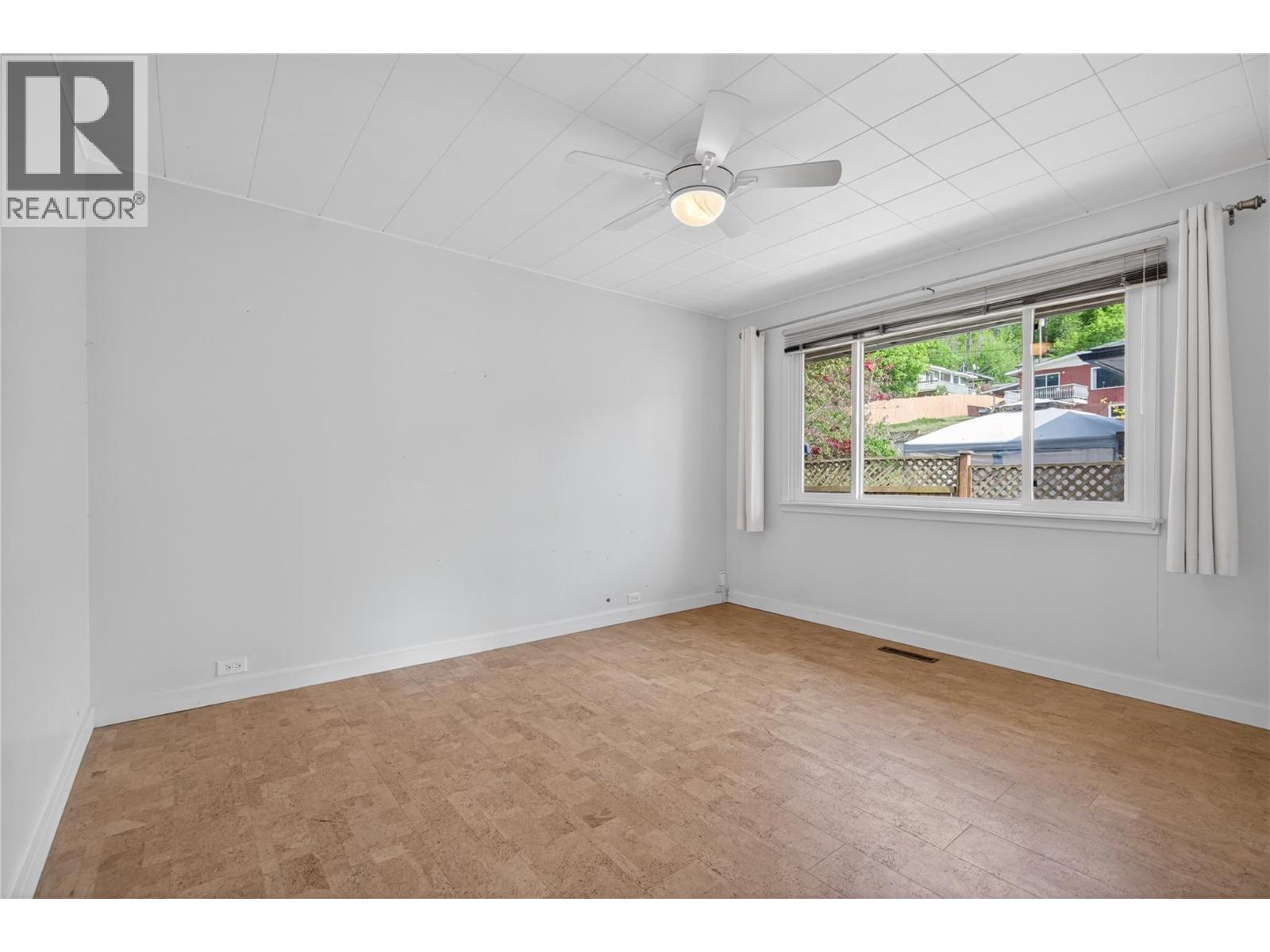 902 Gore Street, Nelson, British Columbia  V1L 5C9 - Photo 19 - 10387403
