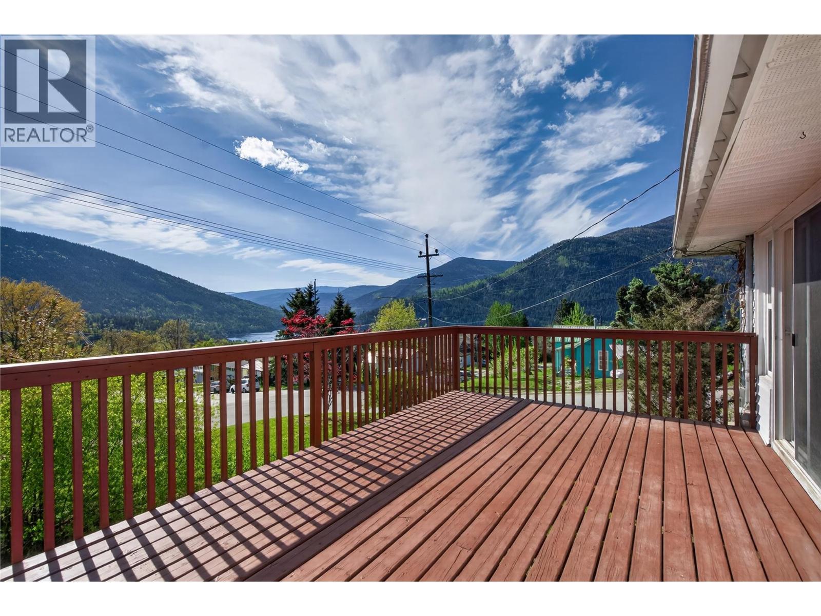 902 Gore Street, Nelson, British Columbia  V1L 5C9 - Photo 10 - 10387403