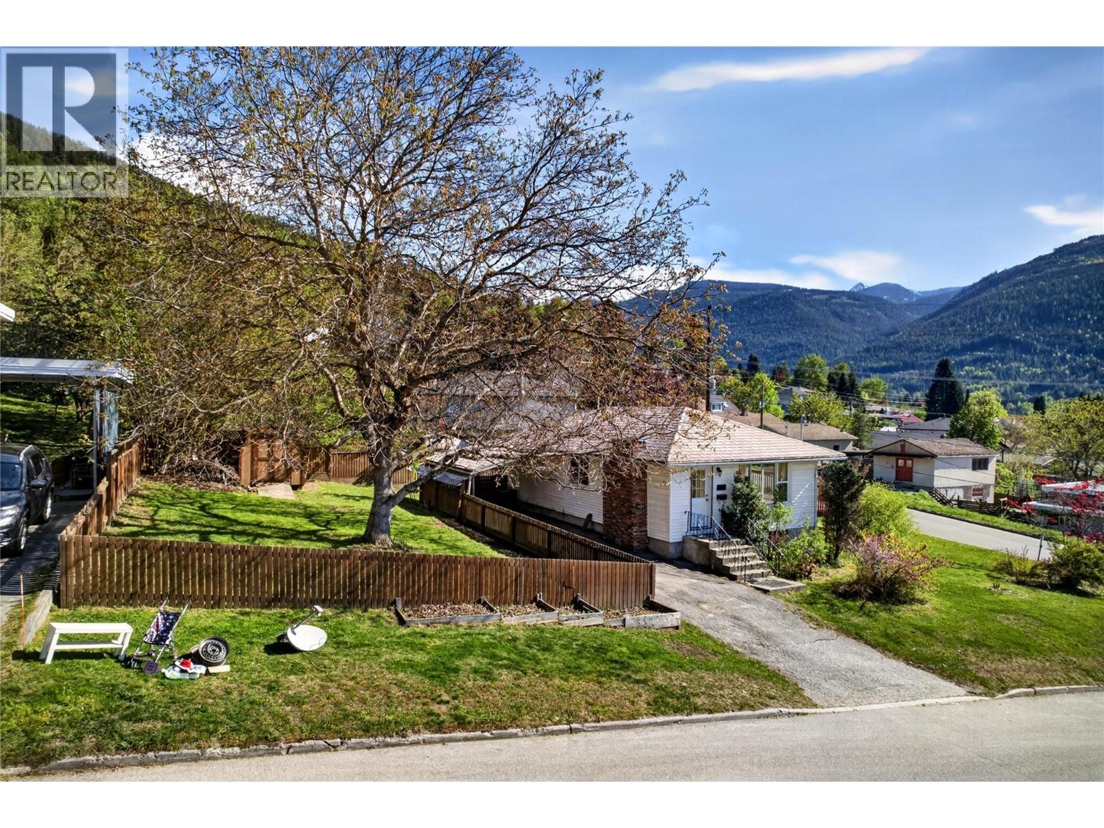 902 Gore Street, Nelson, British Columbia  V1L 5C9 - Photo 45 - 10387403