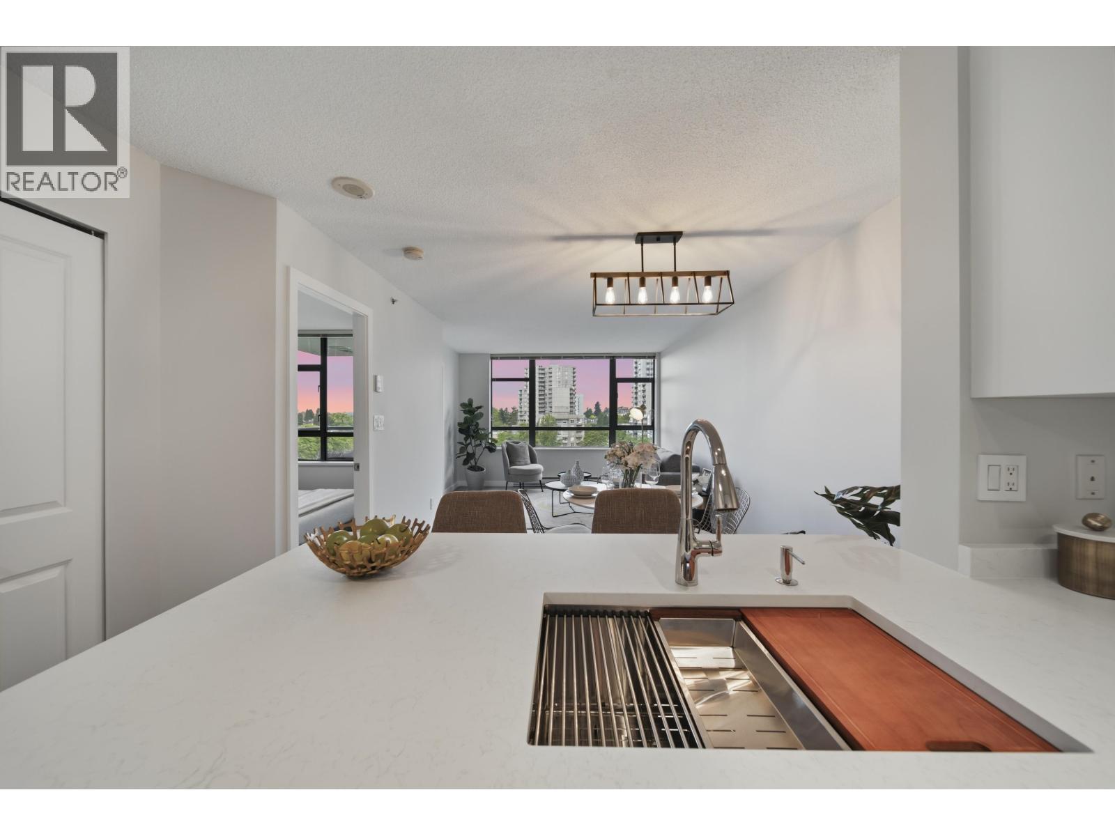 803 3520 Crowley Drive, Vancouver, British Columbia  V5R 6G9 - Photo 10 - R3122602