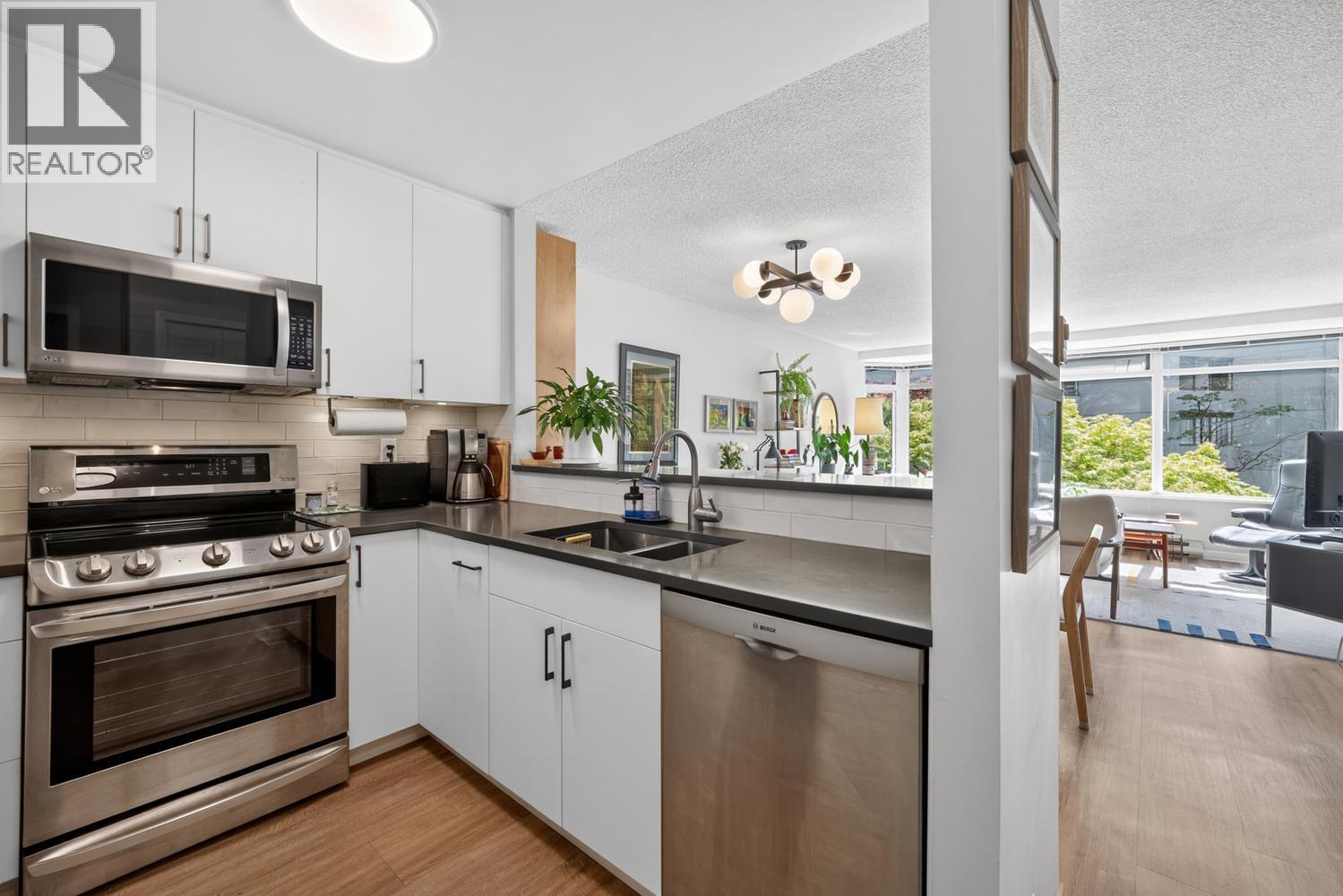 305 456 Moberly Road, Vancouver, British Columbia  V5Z 4L7 - Photo 2 - R3123242