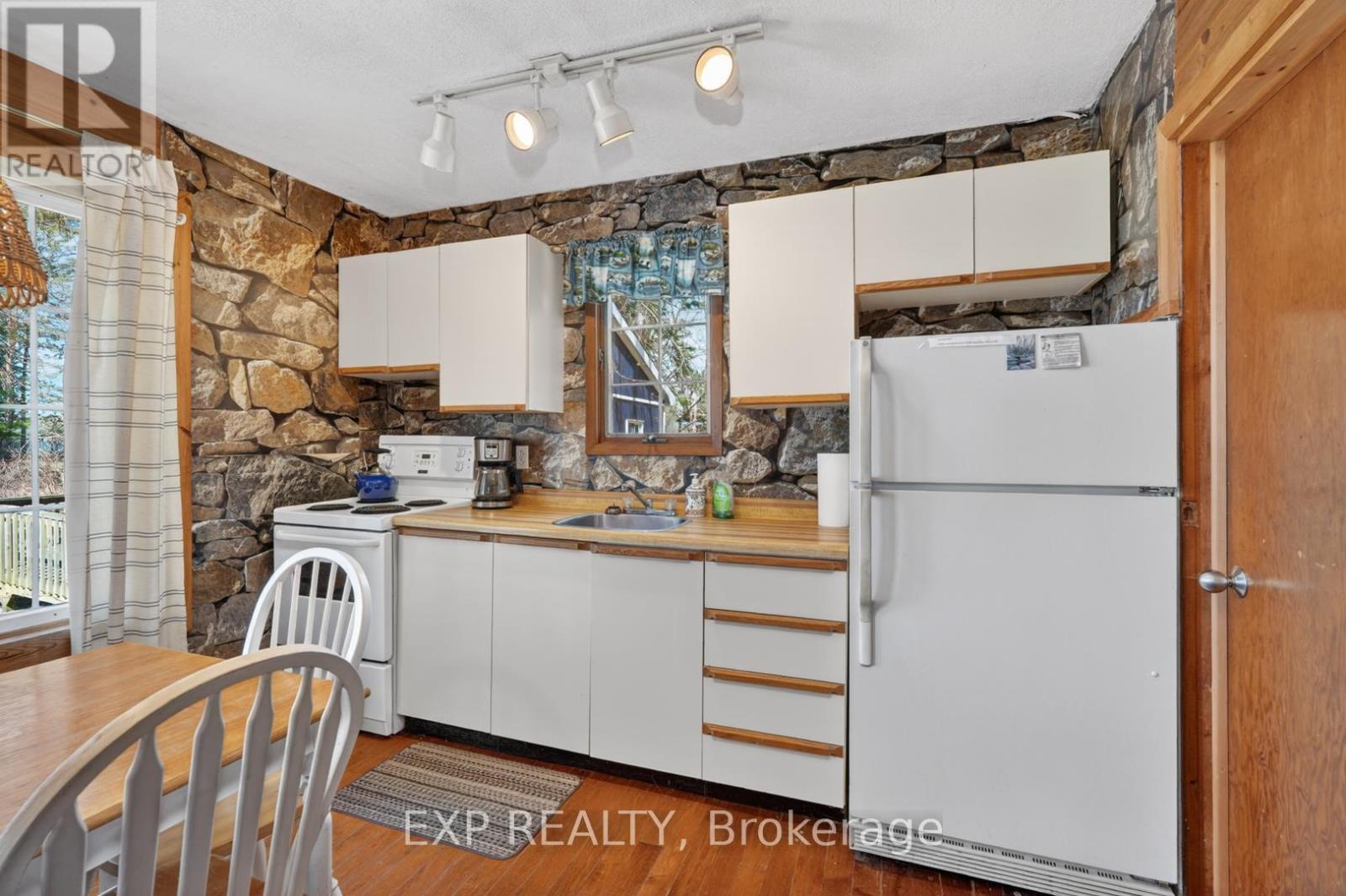 1039 Wonder Beach Road, Muskoka Lakes, Ontario  P0B 1M0 - Photo 31 - X13125886